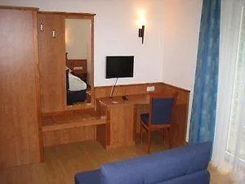 Waldhof 3*