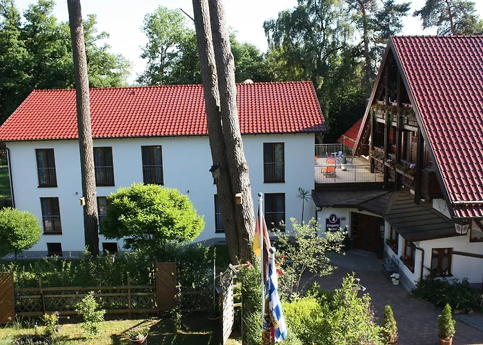 Waldhof Πανσιόν 3*