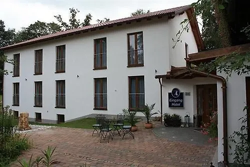 Waldhof Pensión 3*